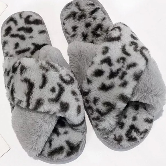 Lounge Slippers Gray leopard - Picture 2 of 3